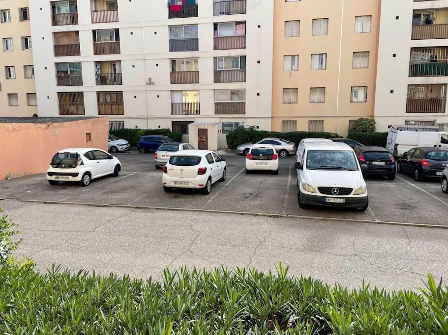 Jolie Charmant T3 Refait A Neuf A Marseille Exteriör bild
