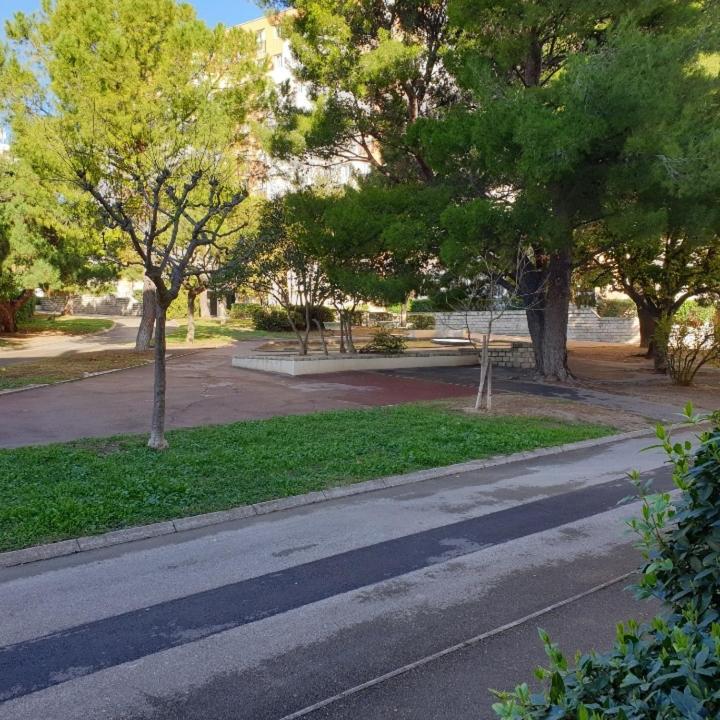 Jolie Charmant T3 Refait A Neuf A Marseille Exteriör bild